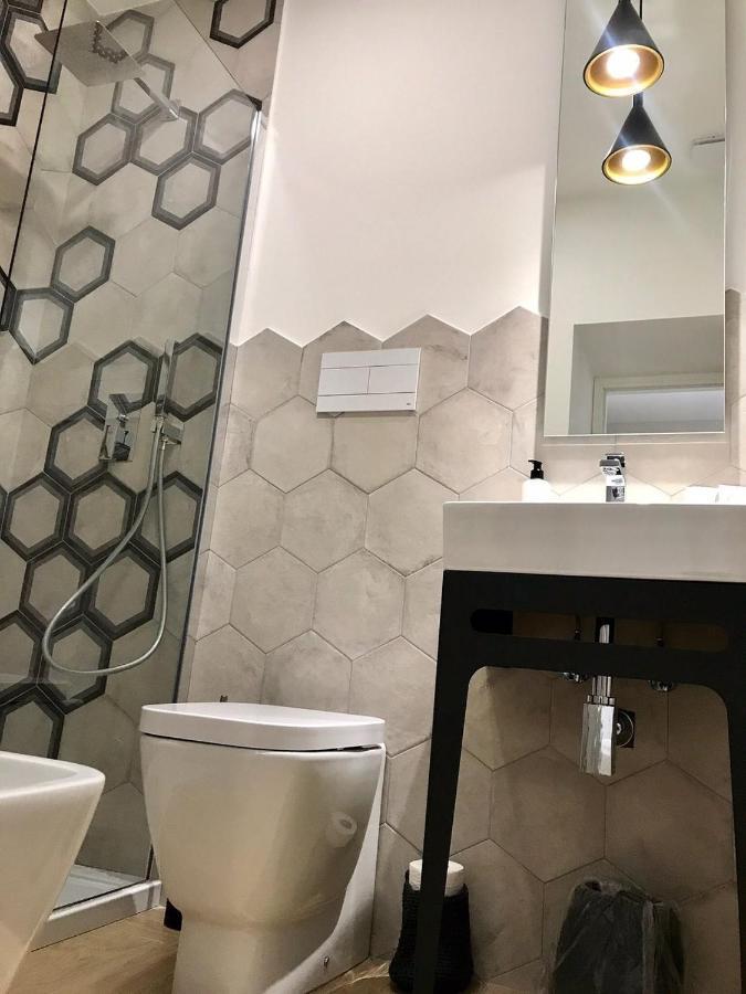 Elisabeth Boutique Rooms Триест Екстериор снимка