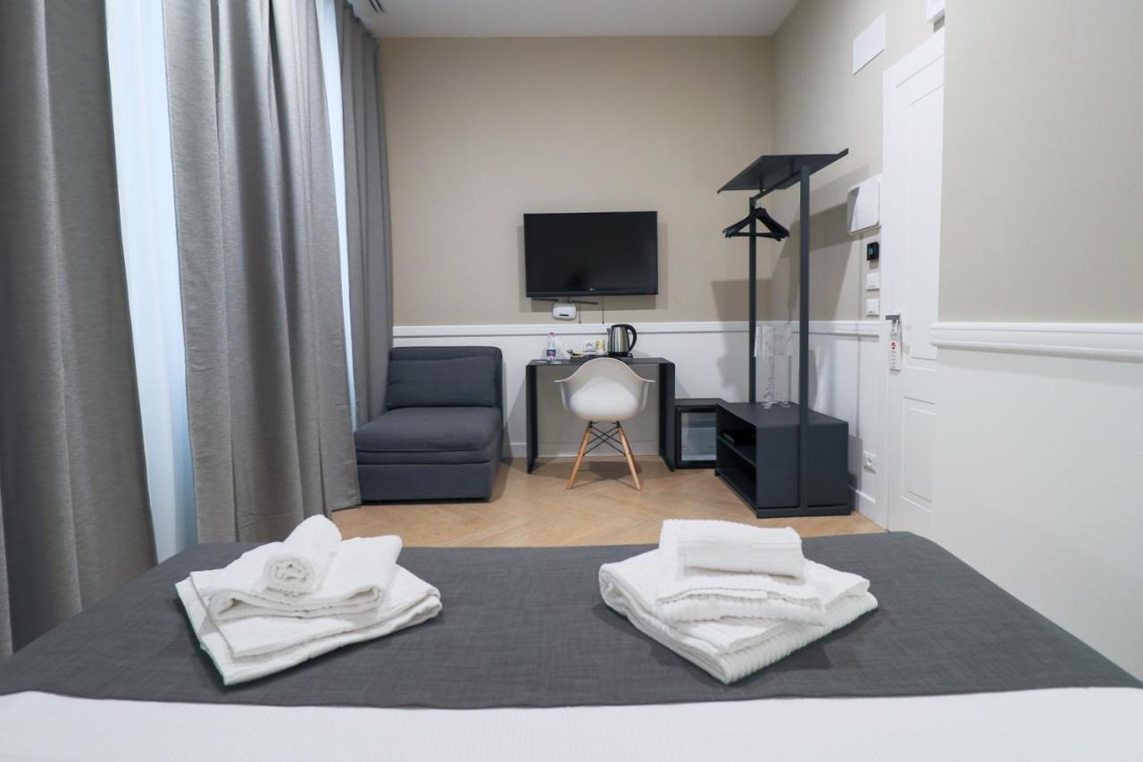 Elisabeth Boutique Rooms Триест Екстериор снимка
